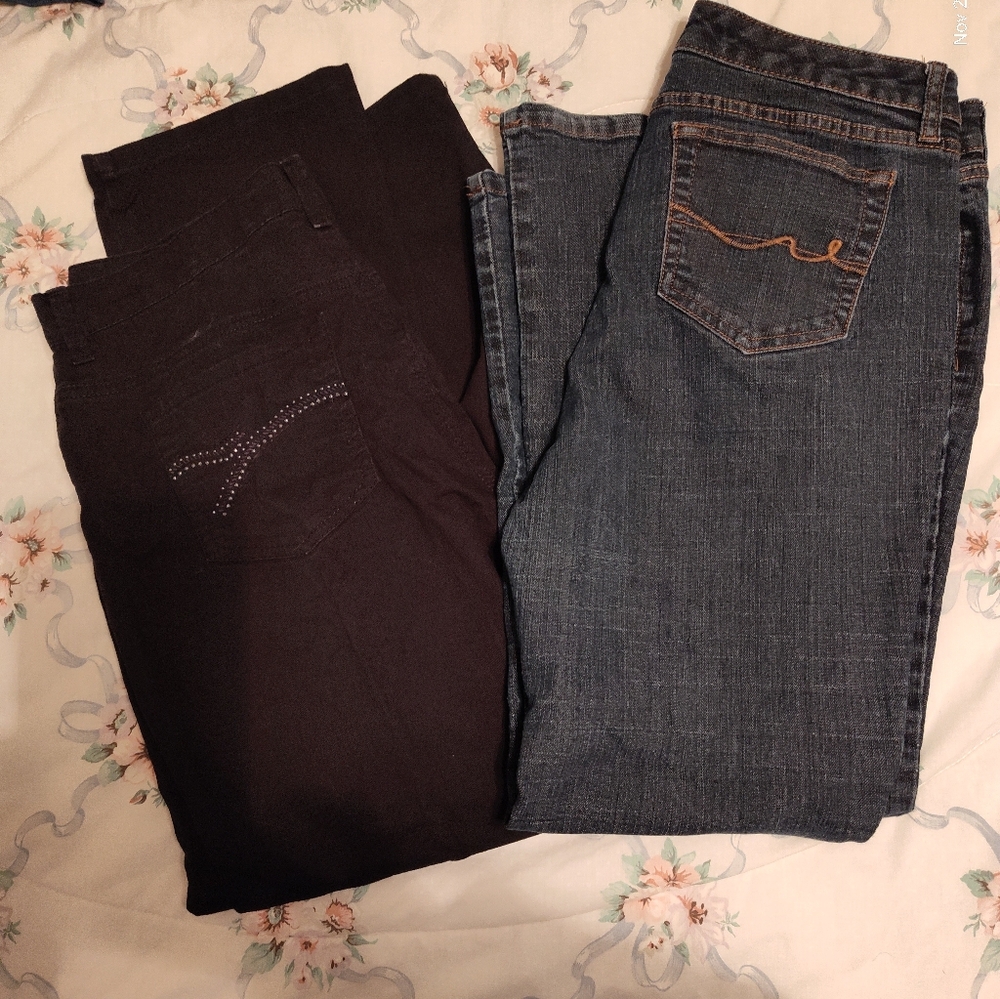 Stylish Blue and Black Women's Jeans